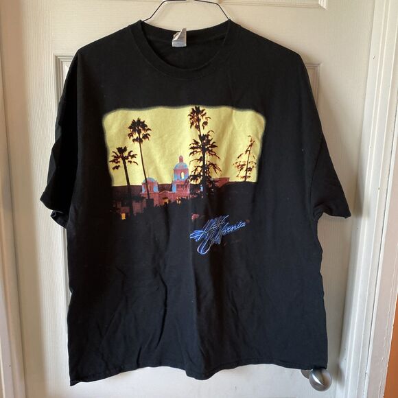 Eagles Hotel California 2015 Concert Tour T-Shirt  Size 2XL - Picture 1 of 9